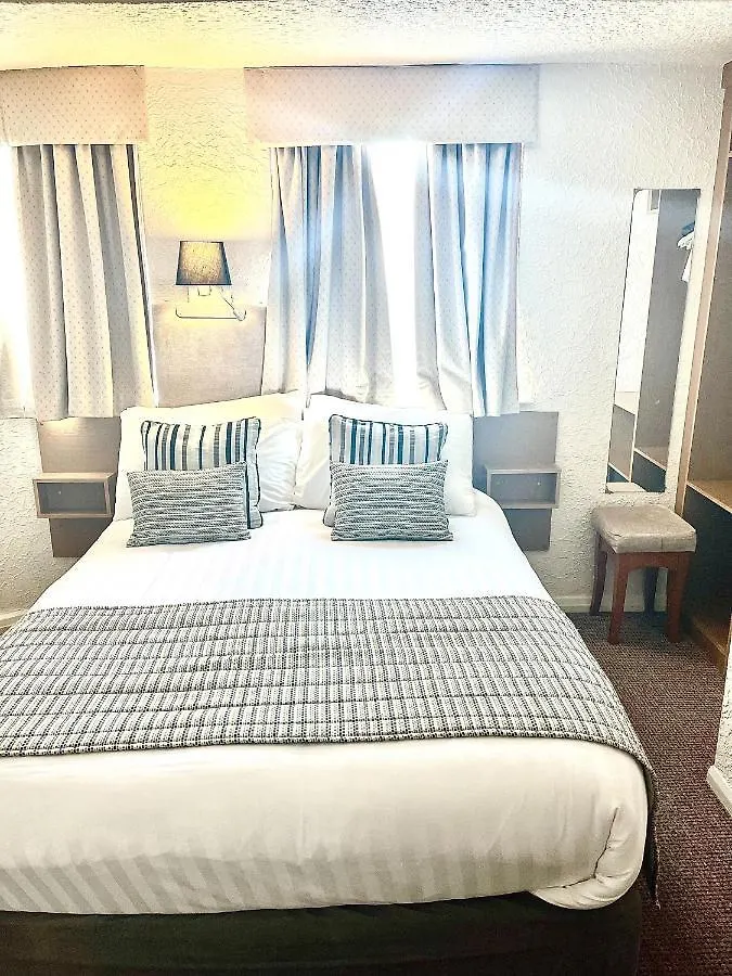 Clifton Court Hotel Blackpool