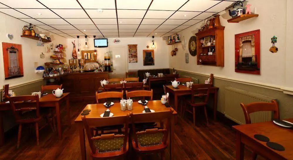 Clifton Court Hotel Blackpool
